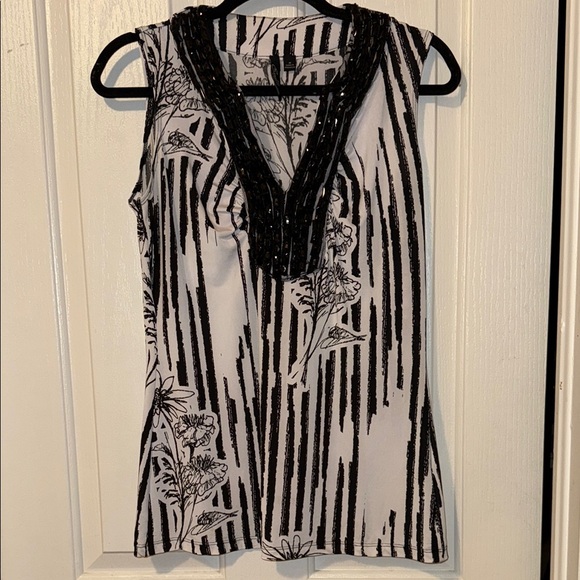 Essentials by Milano Black and White Striped Floral Tank Top - Picture 1 of 8